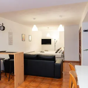 Chalet Espacio Tipo Estudio Completo, Totalmente Privado E Independiente, Erandio